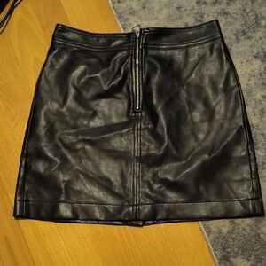 Wilfred | Shiny Black Mini Skirt